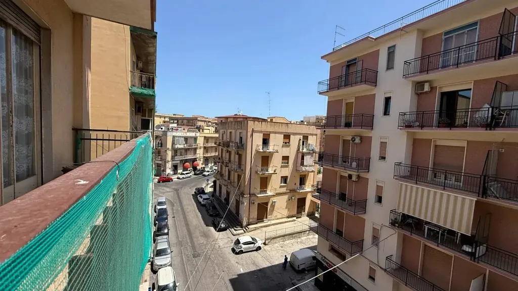 Rõdu - Apartment with Balcony in Siracusa