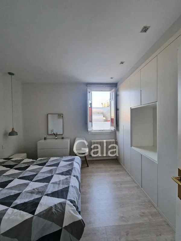 Magamistoad - Modernised Flat with South Light in Trafalgar