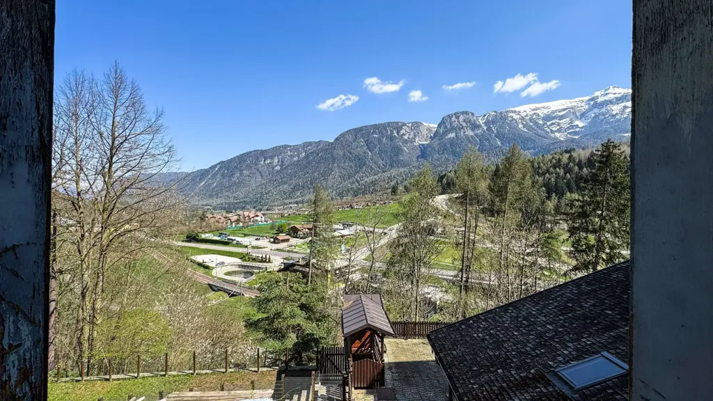 Balcon - Rustic Baita with Mountain View in Commezzadura
