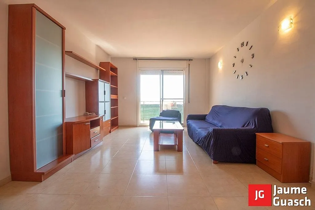 Elutuba - Apartment with Pool in Centre Torredembarra