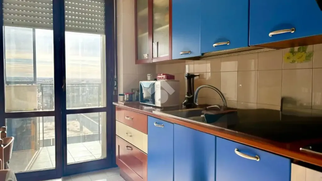 Cuisine - Top-Floor Apartment with Balcony in Loseto