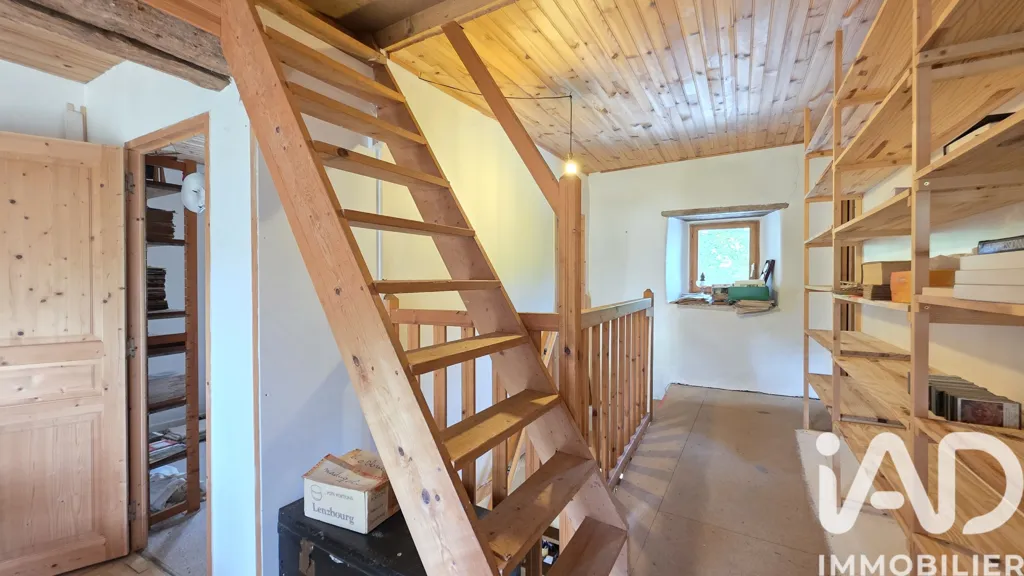 Rooms - Traditional Stone House with Garden in Guichen