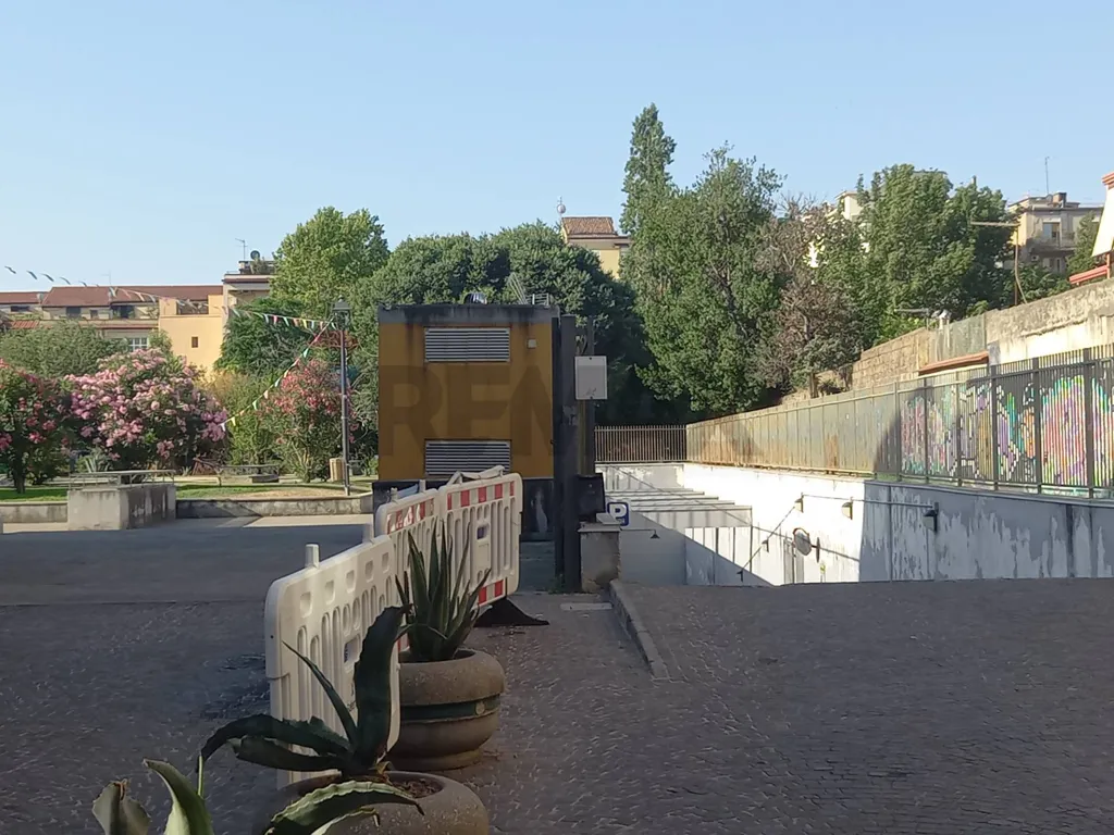 Commercial Space with Street Frontage in Caserta