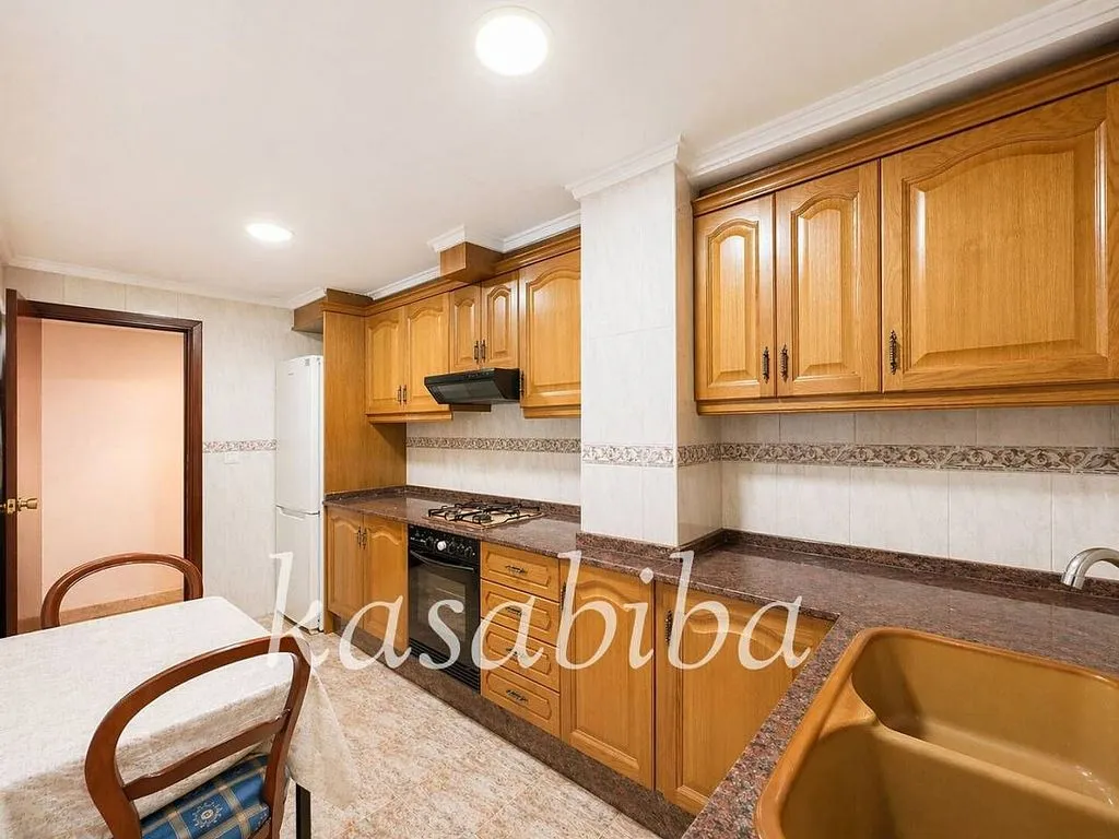 Cuisine - Apartment with Large Terrace in Estramurs
