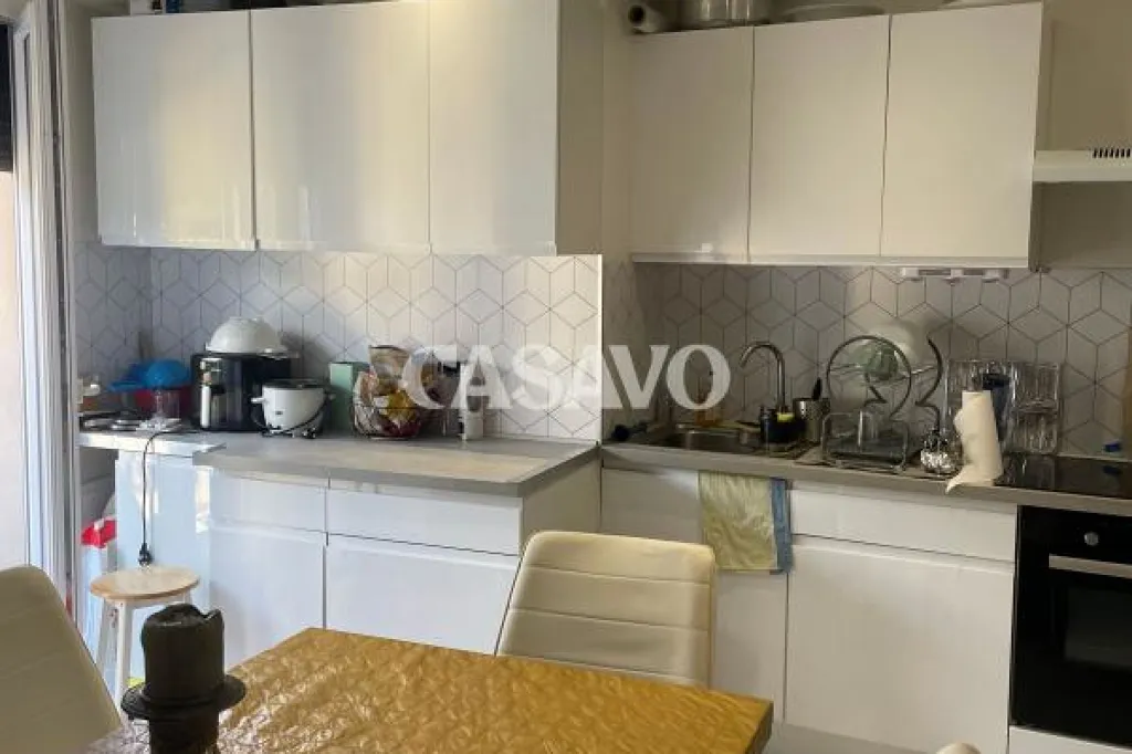 Cucina - Renovated 2-Bedroom Flat with Balcony in Vallauris