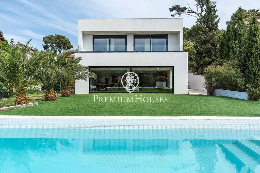Piscine - Contemporary House with Pool in Gavà