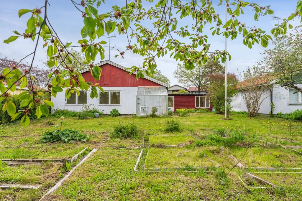 Aed - Villa with Garden in Vallentuna