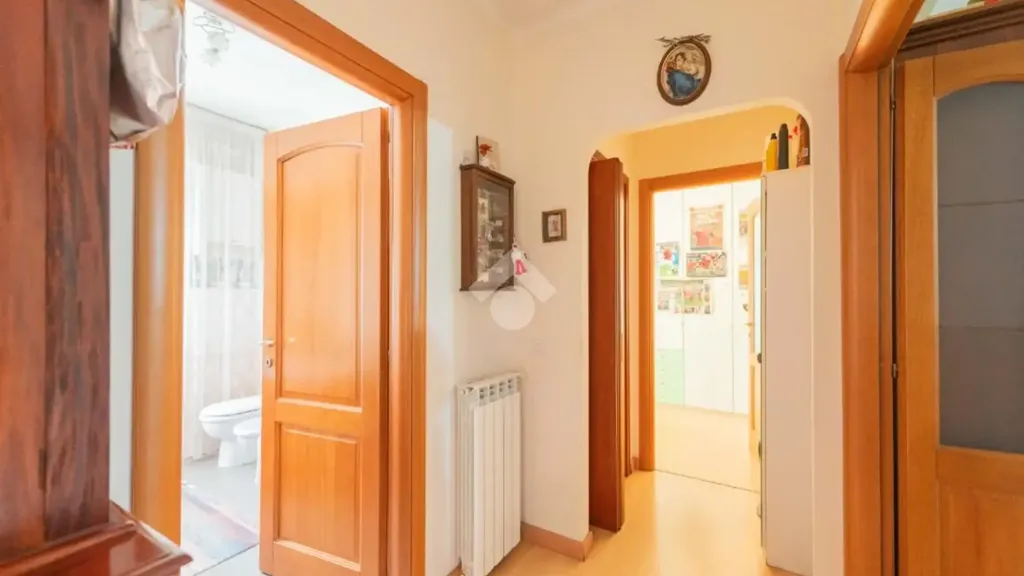 Esik - Ground Floor Apartment with Garden in Rome
