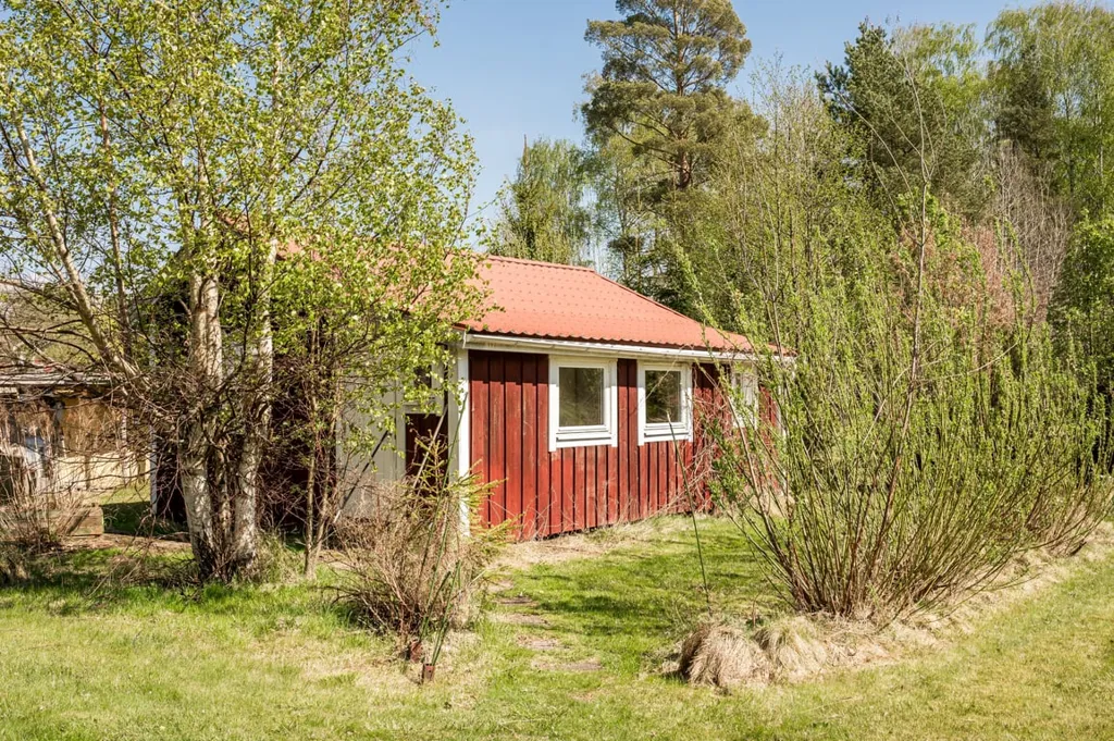 Välivaade - 1-Plan Villa with Garden near Vänern