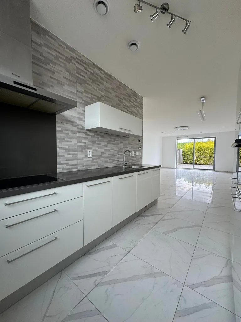Cuisine - Modern House with Garden in De Eilanden