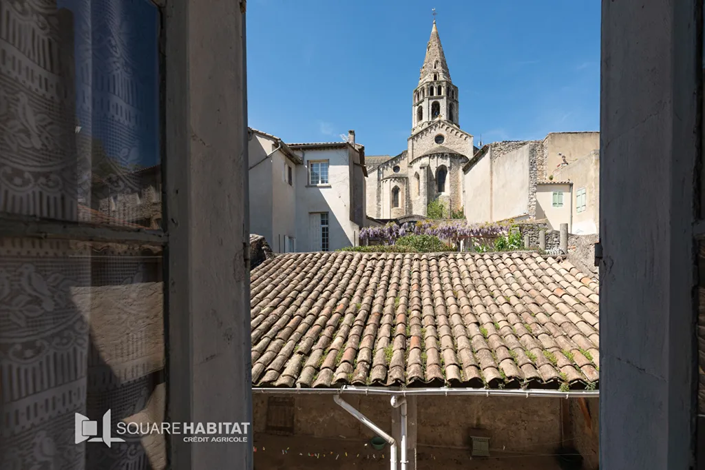 Rooms - Character Townhouse with Terrace by Rhône