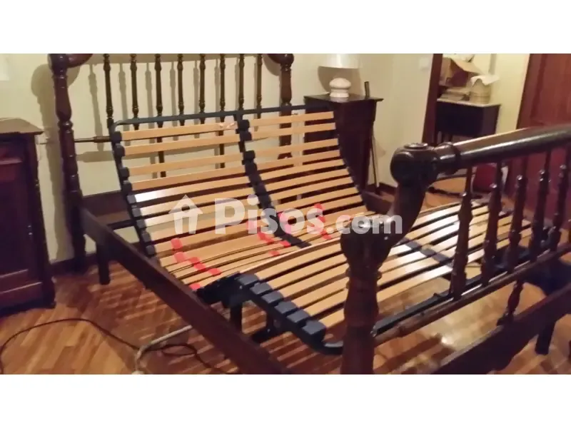 Bedrooms - Spacious Apartment with Balcony in Plaza Mayor Area