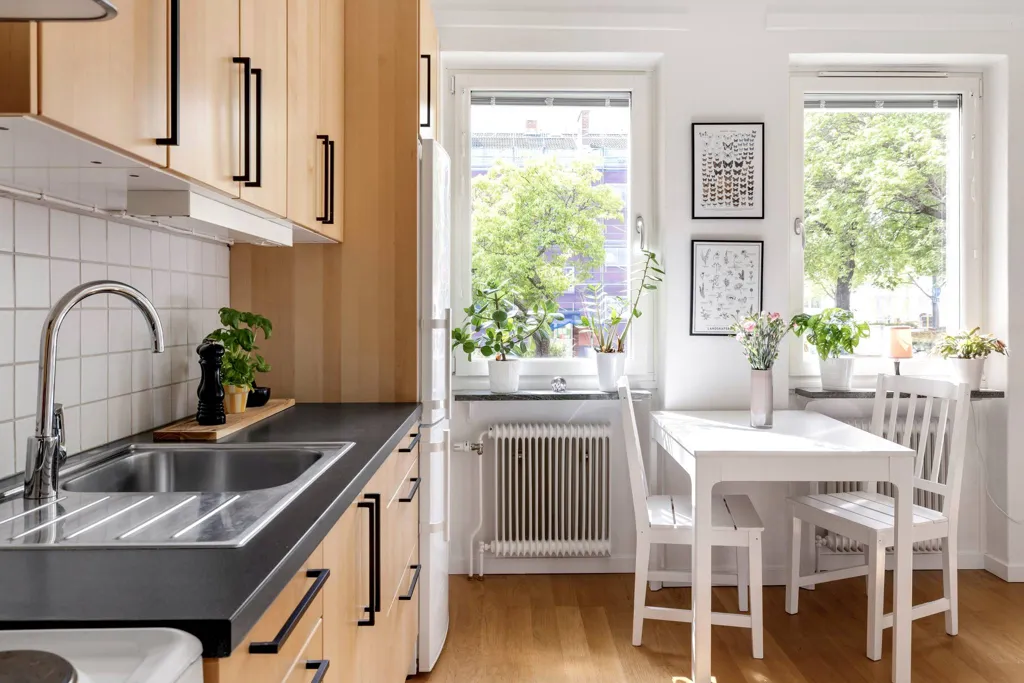 Cuisine - Charming One-Bedroom Flat with Balcony in Uppsala