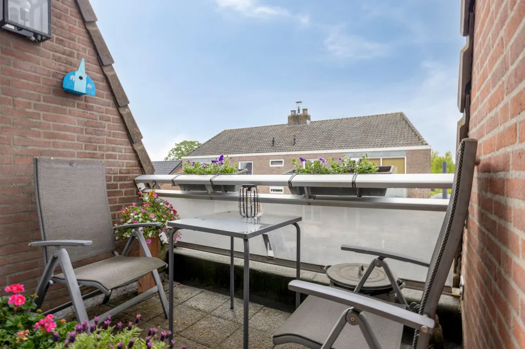 Terrasse - Modernised Apartment with Balcony in Gennep