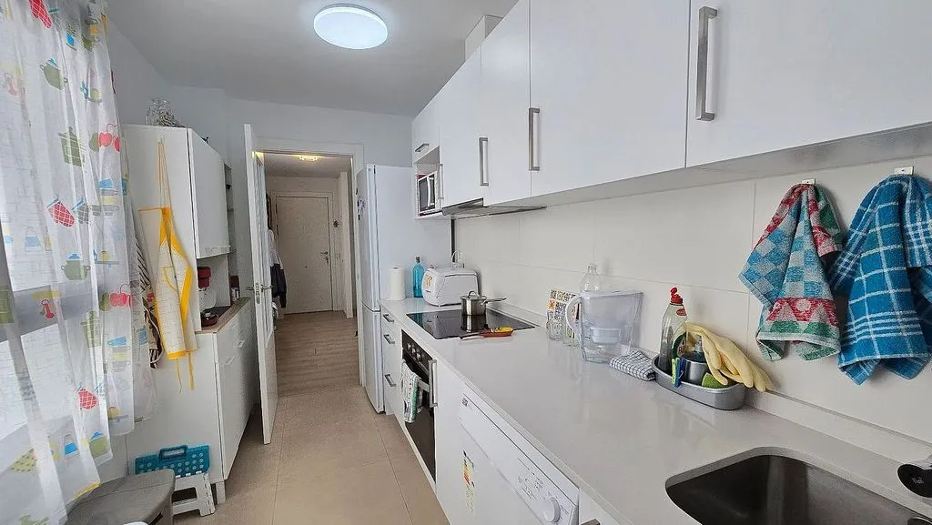 Köök - Modern Flat with Terrace in Parque Mediterráneo
