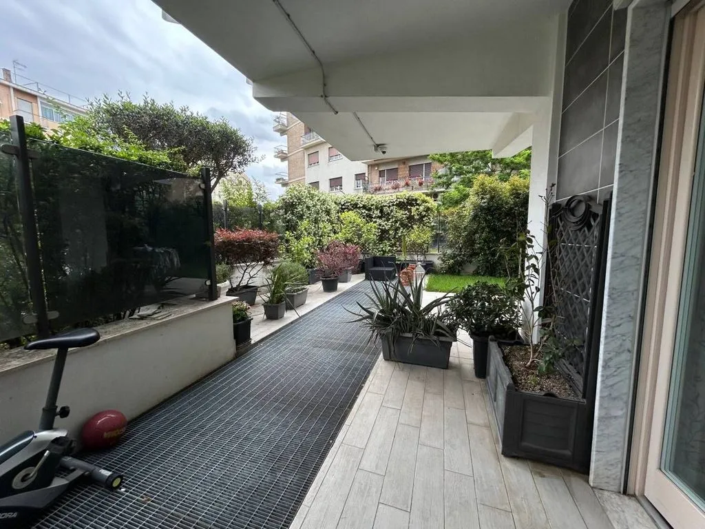 Terrasse - Luxury Flat with Private Garden in Monteverde, Rome