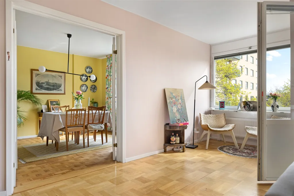 Elutuba - Stylish Apartment with South-Facing Balcony in Gärdet