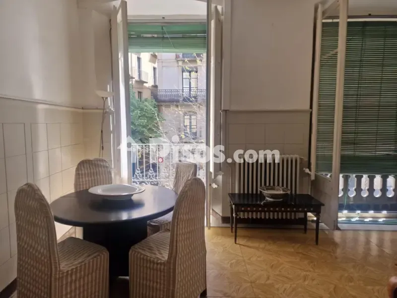 Salle à manger - Apartment with Balcony and River View in Girona