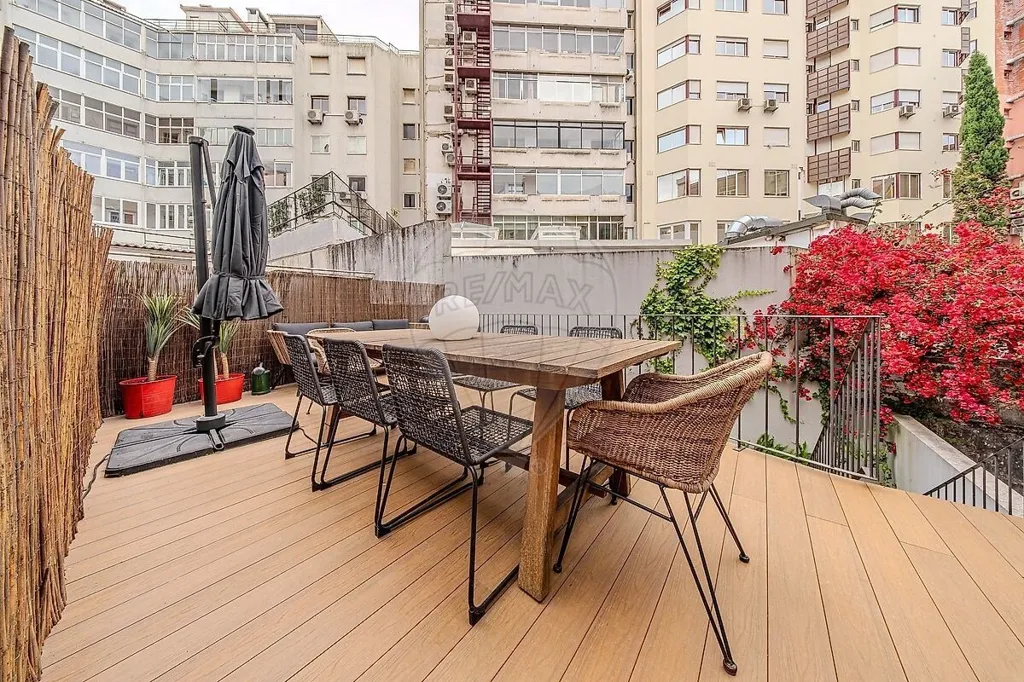 Terrass - Lisbon Condo with Terrace and Garden
