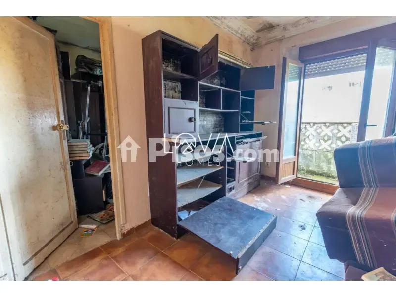 Living Room - Large House with Garden in Adarzo, Santander
