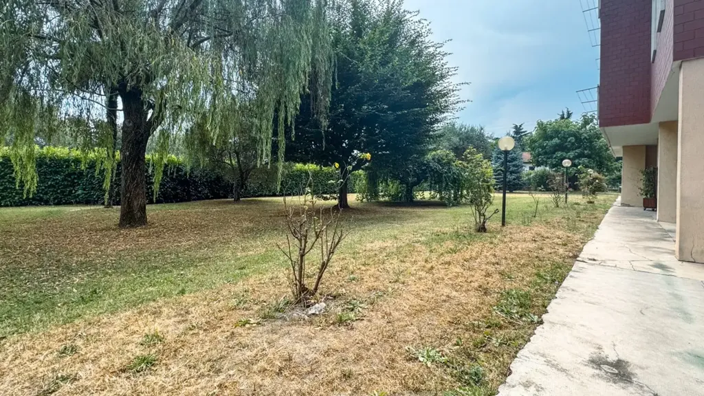 Jardin - Trilocale with Private Garden in Momo