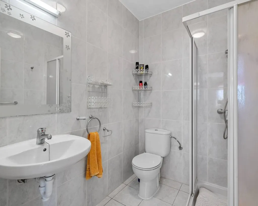 Vannitoad - Seven-Bedroom Villa with Pool in Ciudad Quesada