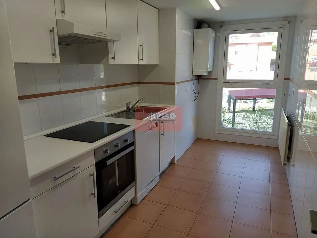 Cucina - Modern Flat with Garage in Urbanisation