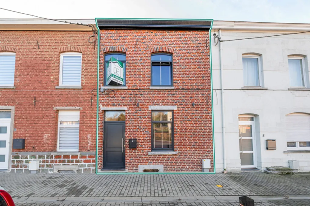 Esterno - House with Courtyard in Ittre