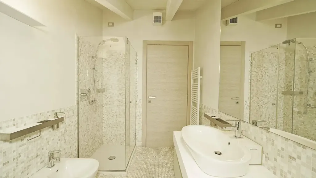 Vannitoad - Lakefront Penthouse in Sirmione