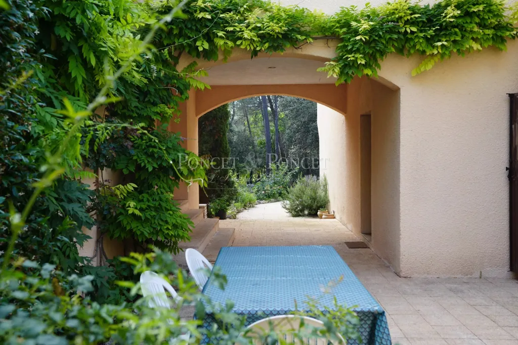 Terrazza - Architect-Designed Villa with Pool near Montpellier