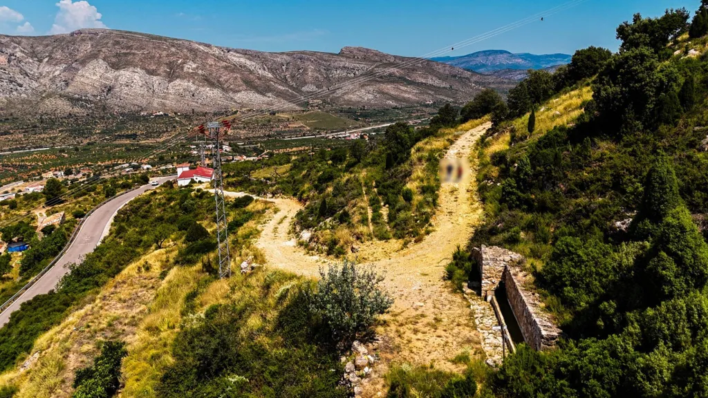 Eco-Resort Platform with DIC in Sierra Engarcerán