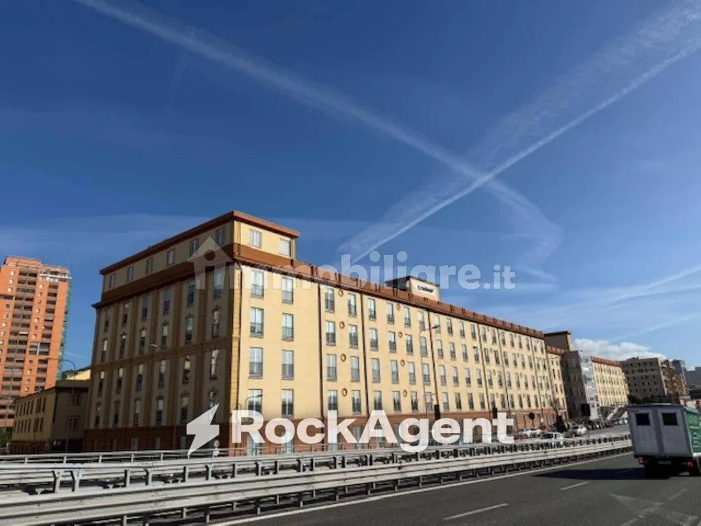 Extérieur - Office Space with Parking, Genoa