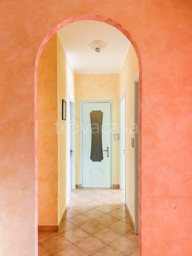 Ingresso - Spacious 4-Bedroom Apartment with Balconies in Piossasco