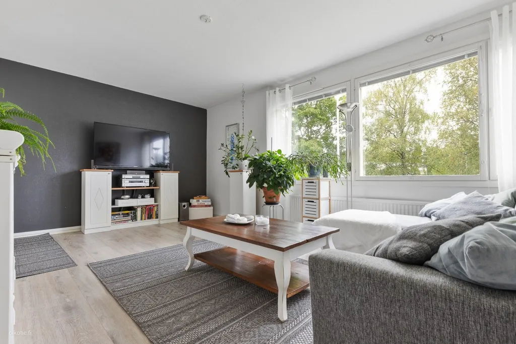 Elutuba - Apartment with Pool in Möysä, Lahti