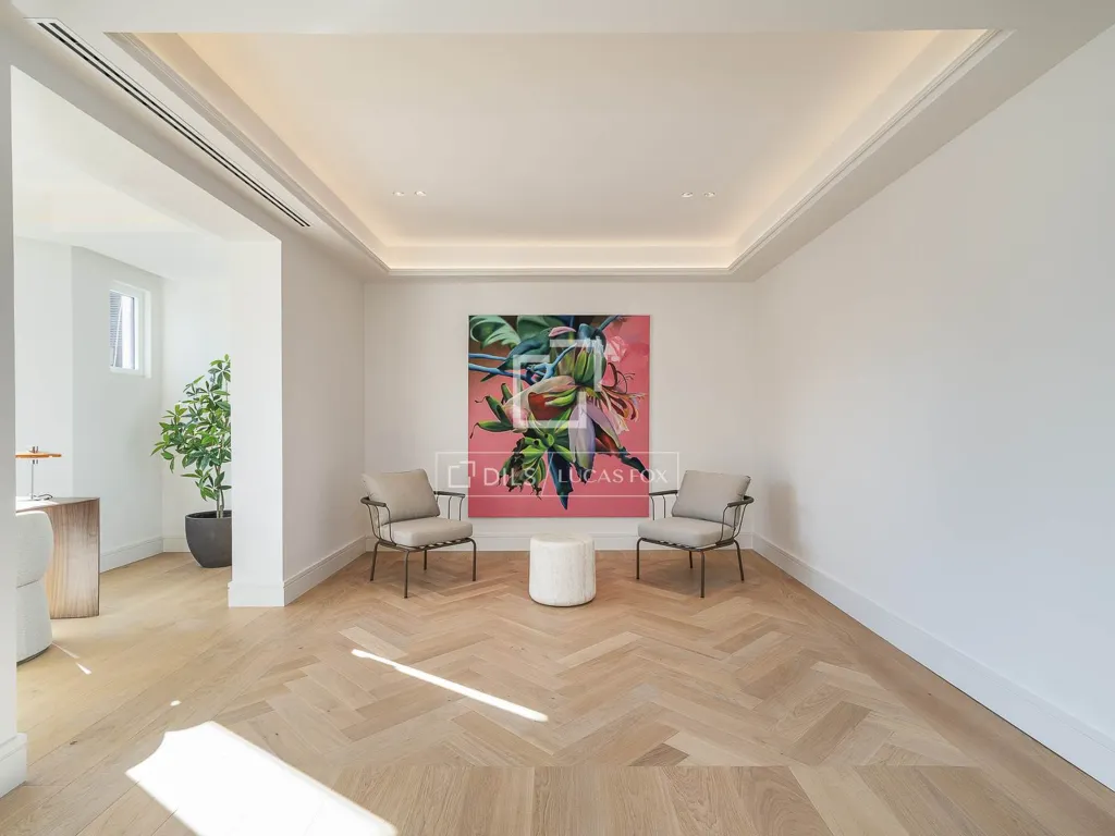 Entrée - Renovated Apartment with City Views in Eixample