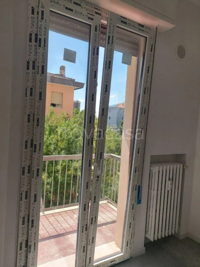 Rõdu - Newly Refined Apartment with Balcony in Pesaro