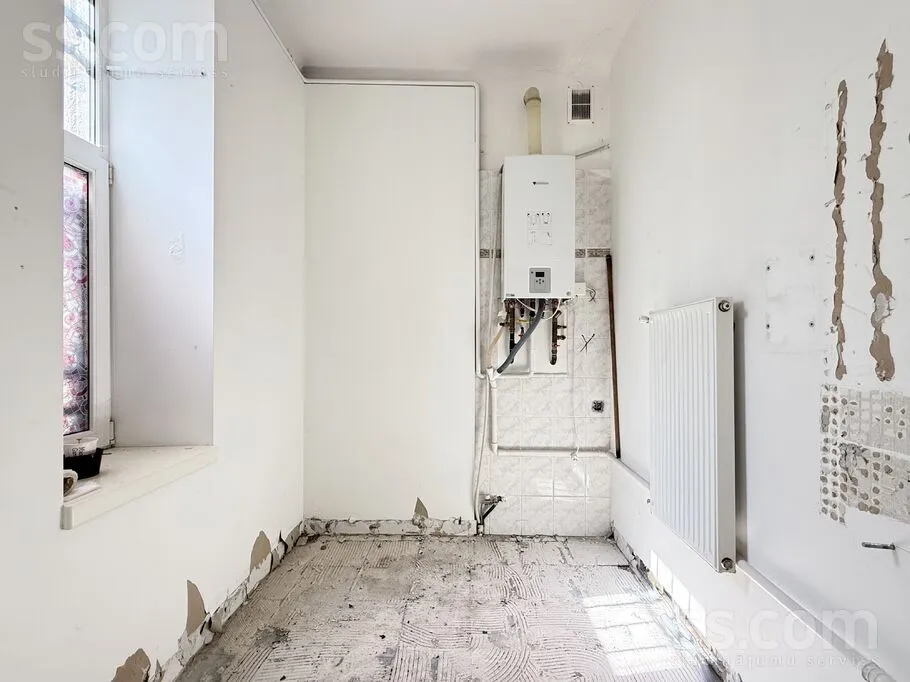 Toad - 6-Bedroom Apartment with Private Parking in Riga Centre