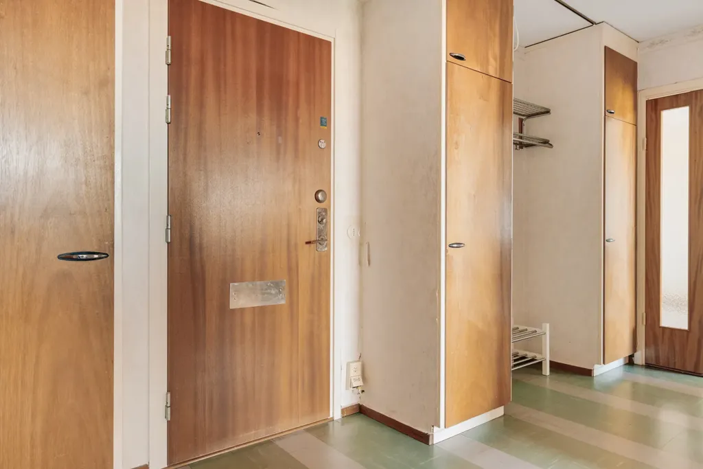 Esik - Bright Two-Room Apartment with Balcony in Malmö