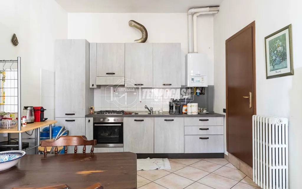 Cucina - Bright Trilocale with Loggia in Bosisio Parini
