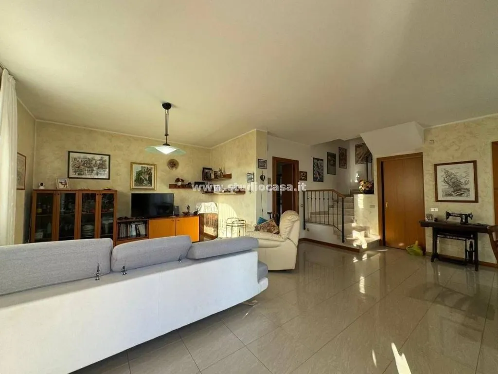 Elutuba - Luxury Villa with Private Garden in Mapello