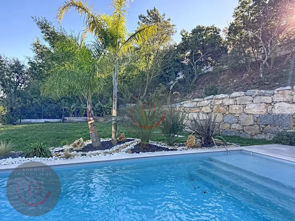 Bassein - Contemporary Villa with Pool in Secure Estate