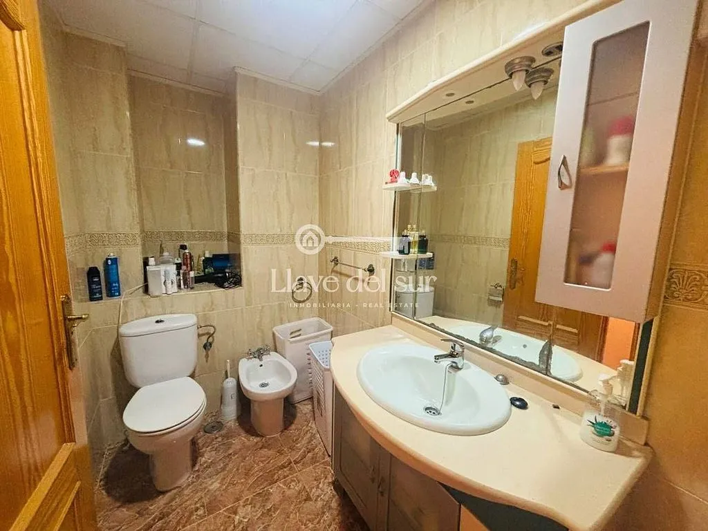 Salles de bain - Apartment with Balcony in Águilas