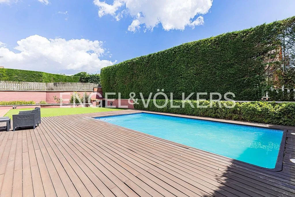 Bassein - Chalet with Pool and Terrace in Mira-sol