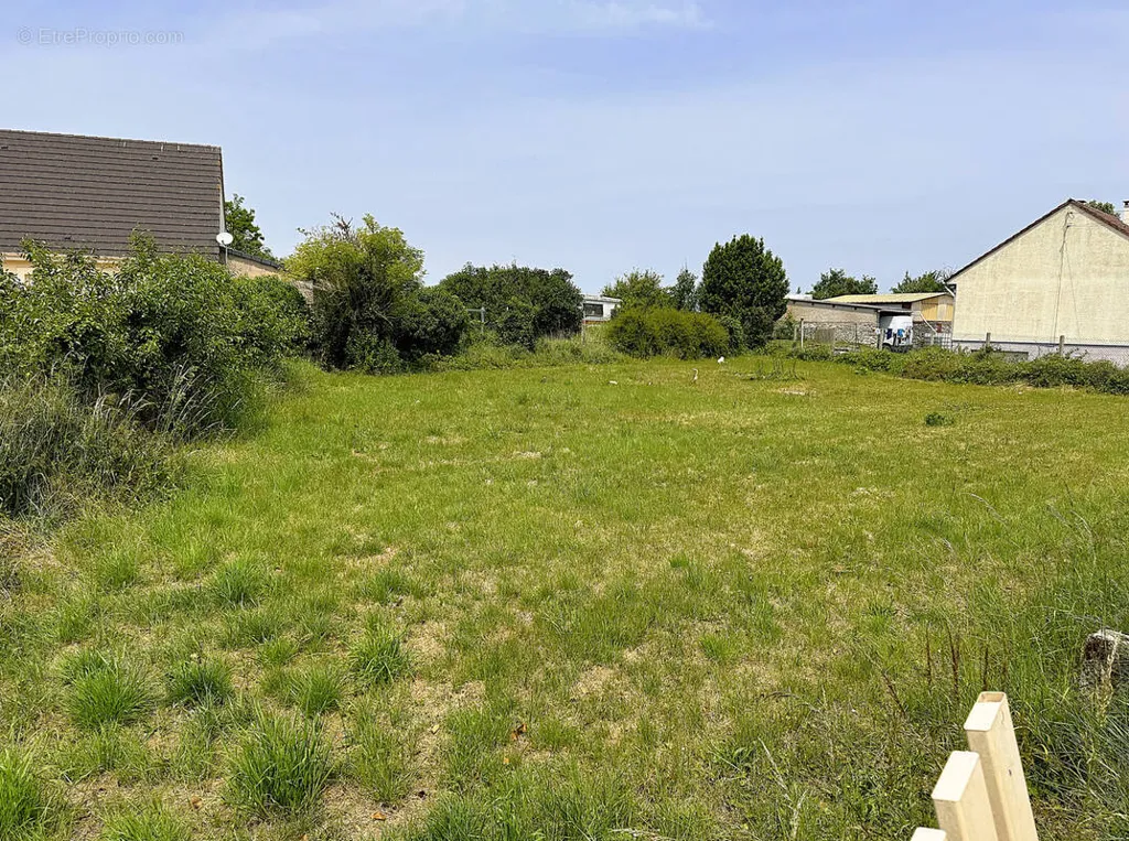 Jardin - Terrain à Bâtir avec Jardin à Sancheville