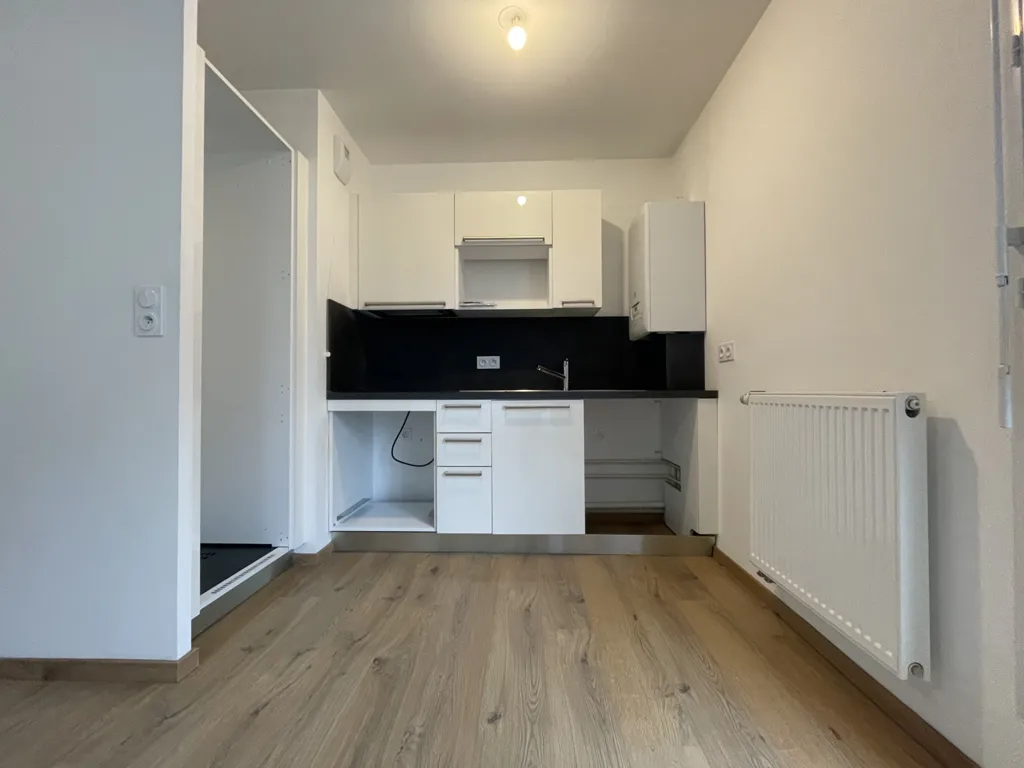 Cuisine - Appartement 3 Pièces avec Terrasse à Bouguenais