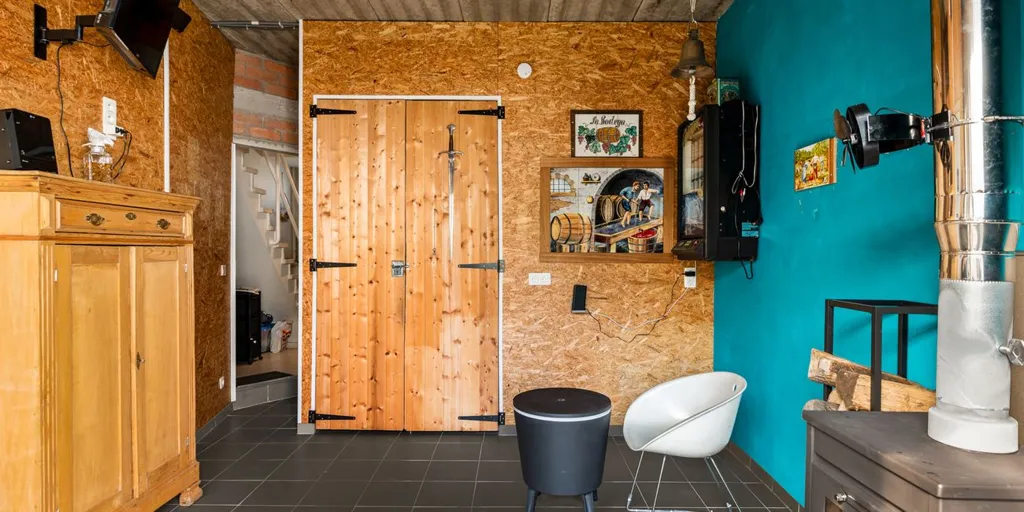 Esik - Apartment with Hobby Room in Brasschaat Centre