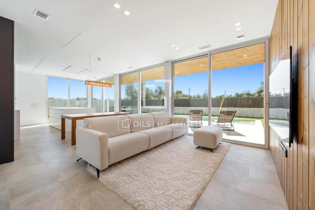 Elutuba - Modern House with Pool in Reus