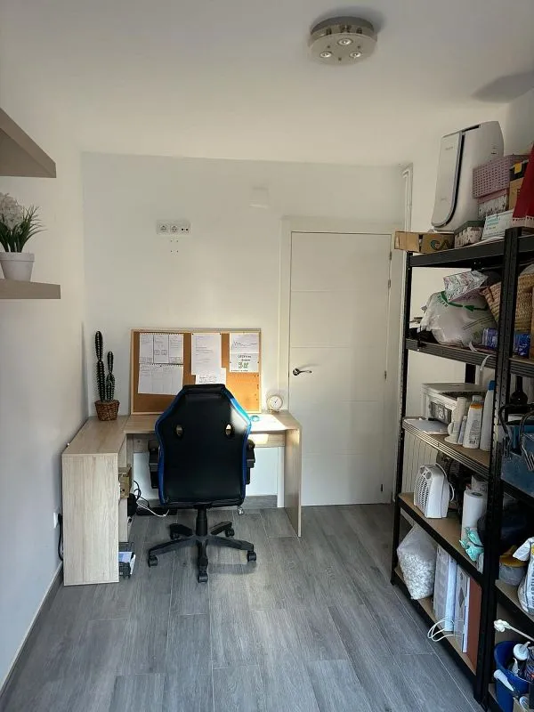 Bureau - Apartment with Balcony in Torredembarra Centre