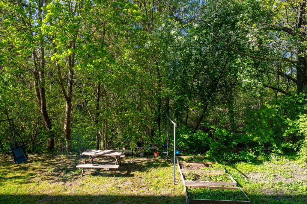 Aed - Renovated Apartment with Green Setting in Bromma