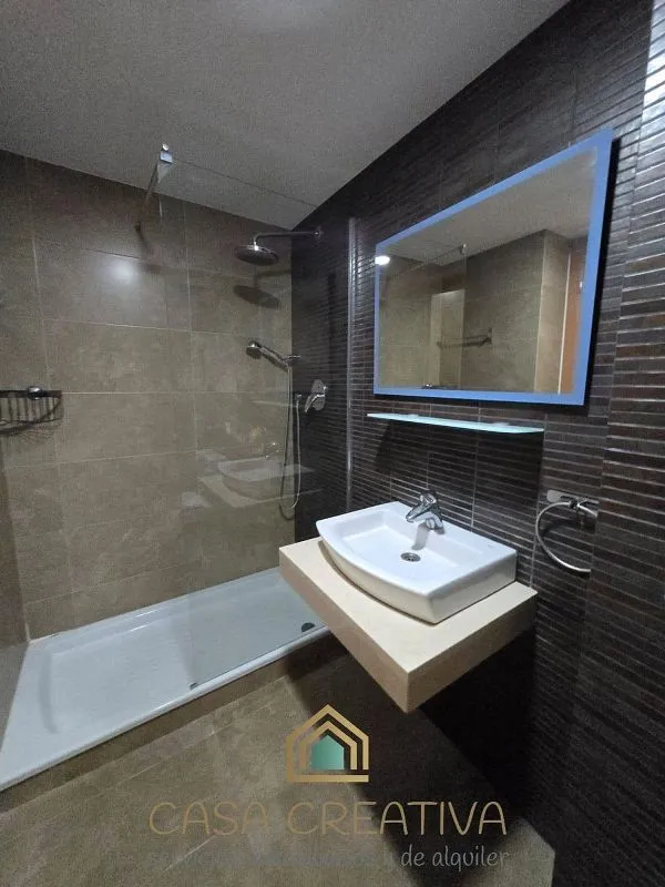 Bathrooms - Apartment with Balcony in Náquera
